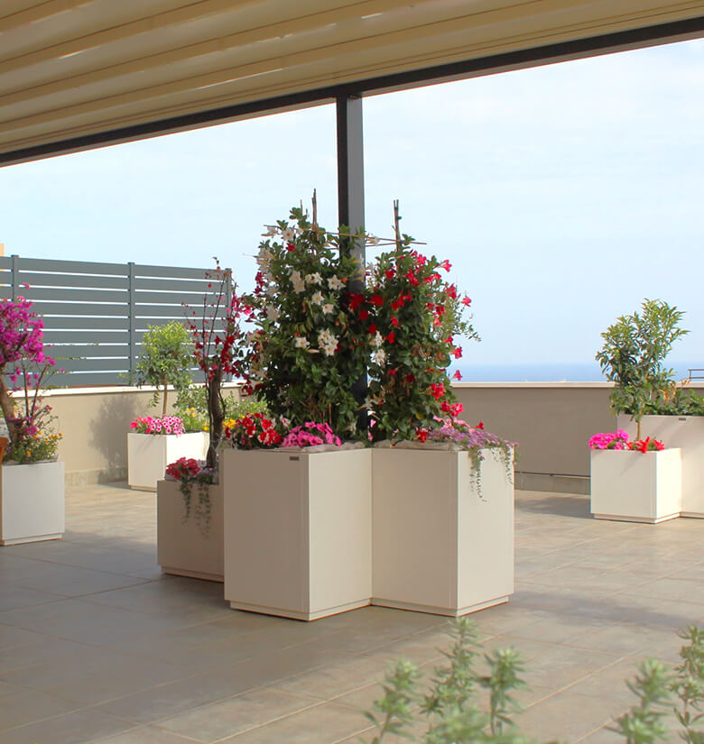 fioriera in plastica